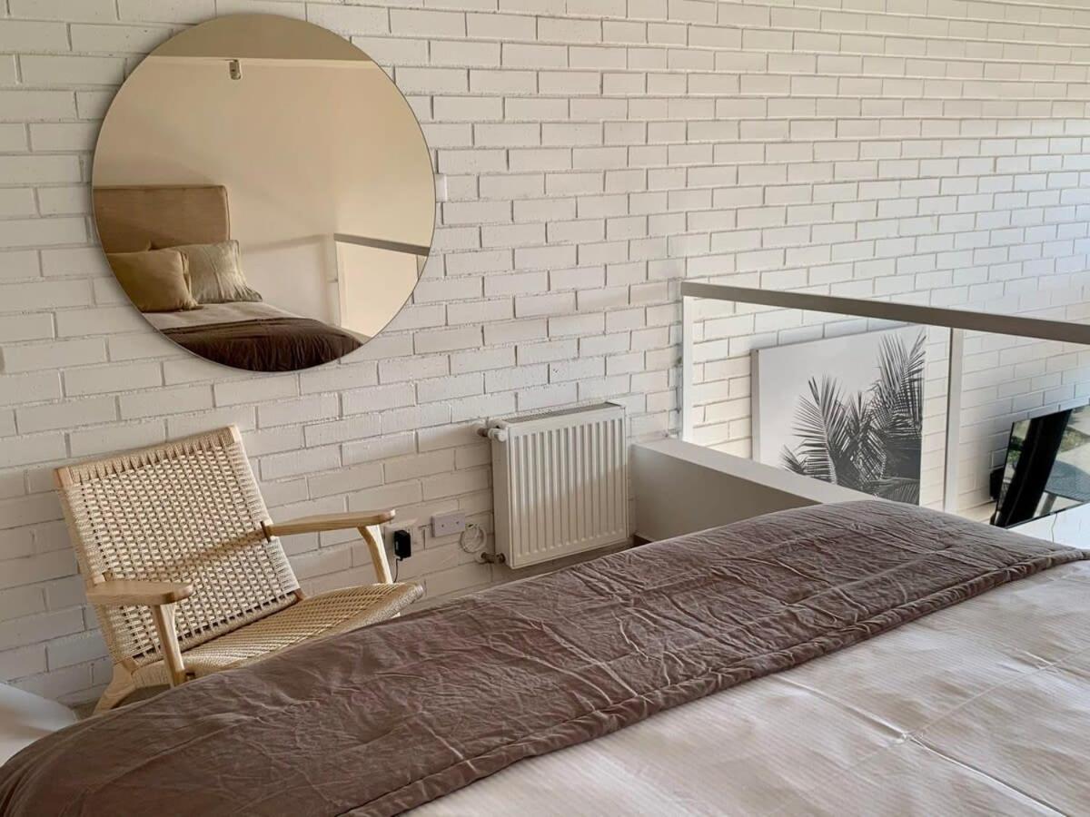 Apartamento Comodo Loft De Lujo Con Jardín, Con Estacionamiento, Servicio Hom *